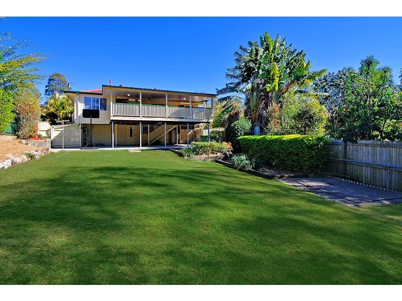 3 Narwin Grove, Ferny Hills QLD 4055