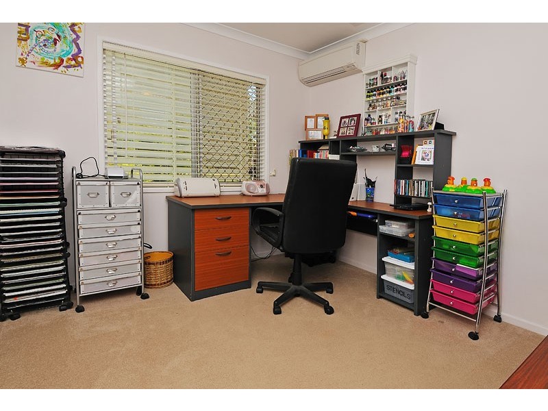 3 Narwin Grove, Ferny Hills QLD 4055