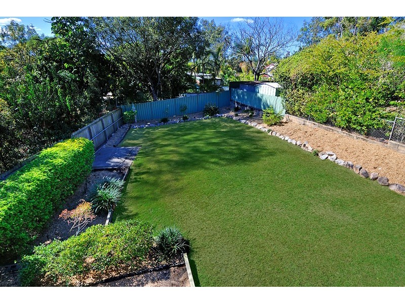 3 Narwin Grove, Ferny Hills QLD 4055