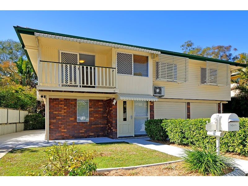 3 Narwin Grove, Ferny Hills QLD 4055