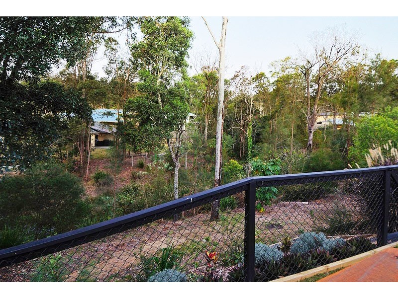 8 Highbury Place, Upper Kedron QLD 4055