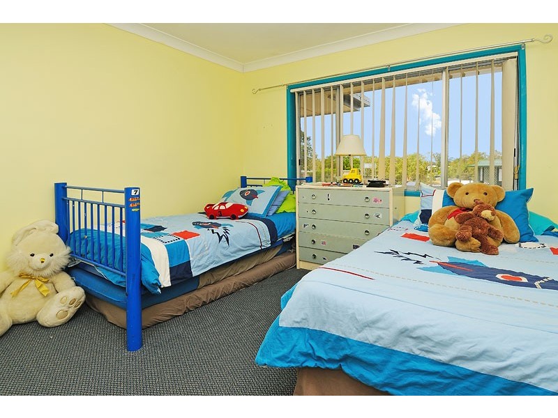 1136 South Pine Rd, Arana Hills QLD 4054