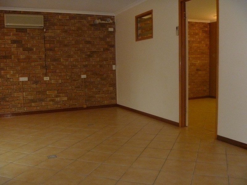 23 Eurobin Cres, Ferny Hills QLD 4055