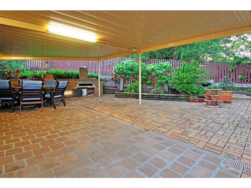 4 Ballinderry Street, Everton Park QLD 4053