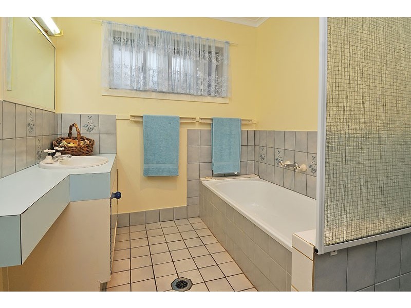 4 Ballinderry Street, Everton Park QLD 4053