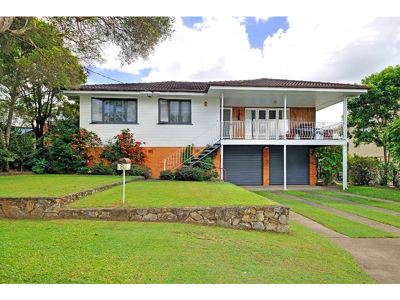 8 Dooloo Cres, Ferny Hills QLD 4055