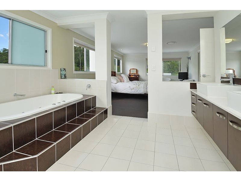 48 Highbury Place, Upper Kedron QLD 4055