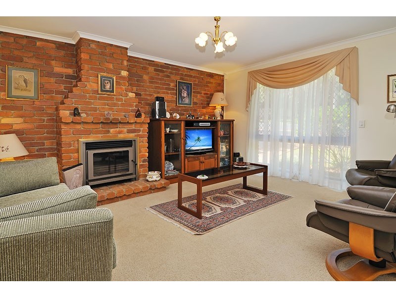 43 Tetragona Drive, Arana Hills QLD 4054