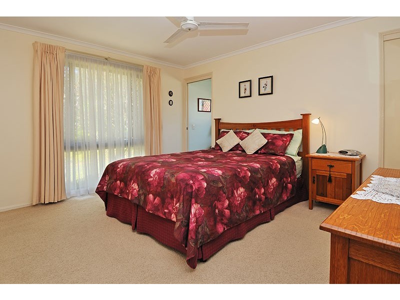 43 Tetragona Drive, Arana Hills QLD 4054