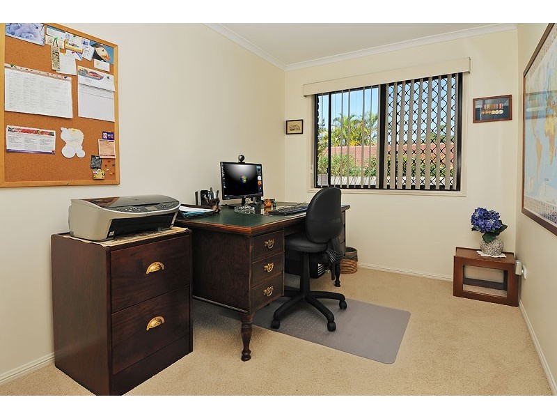 43 Tetragona Drive, Arana Hills QLD 4054