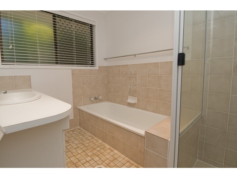 16 Palall Crescent, Ferny Hills QLD 4055