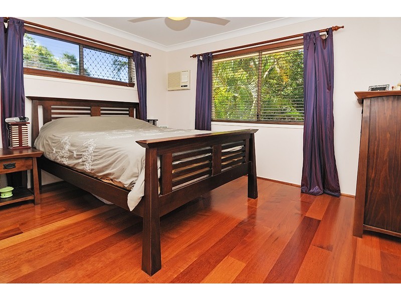 18 Tetragona Drive, Arana Hills QLD 4054