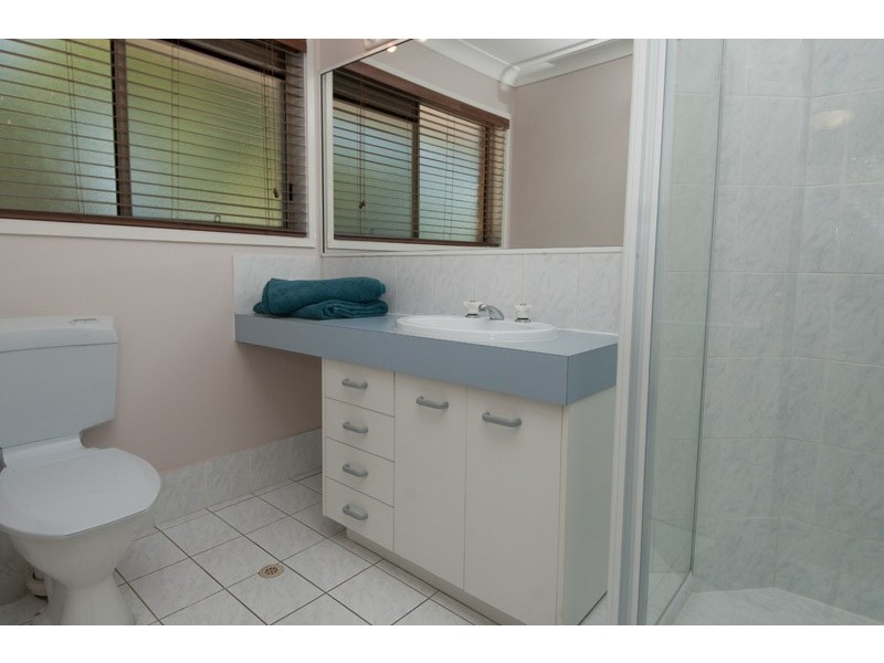 18 Tetragona Drive, Arana Hills QLD 4054