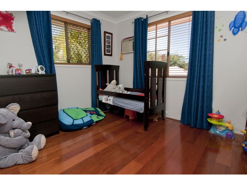 18 Tetragona Drive, Arana Hills QLD 4054