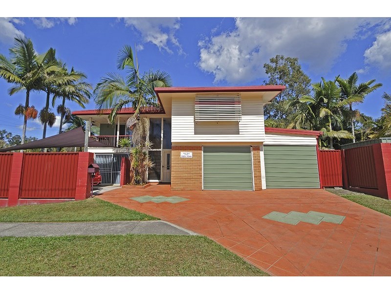 32 Dinterra Ave, Ferny Hills QLD 4055