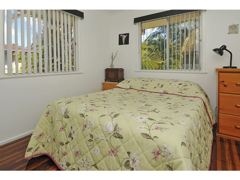 32 Dinterra Ave, Ferny Hills QLD 4055