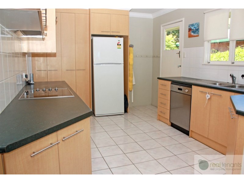 7 Eromba Cres, Ferny Hills QLD 4055