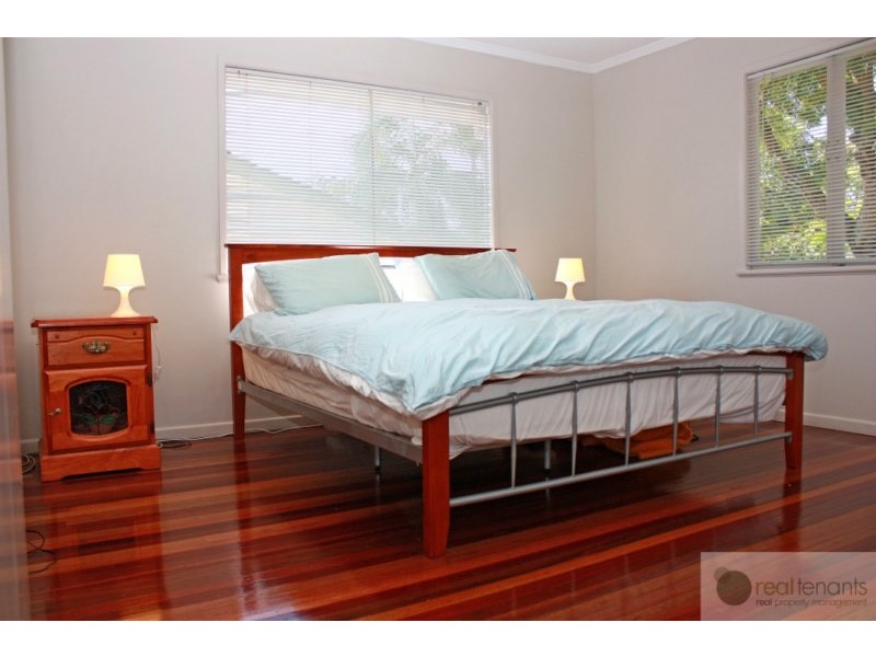 7 Eromba Cres, Ferny Hills QLD 4055