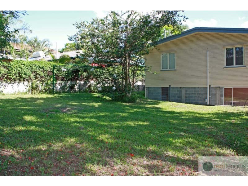 7 Eromba Cres, Ferny Hills QLD 4055