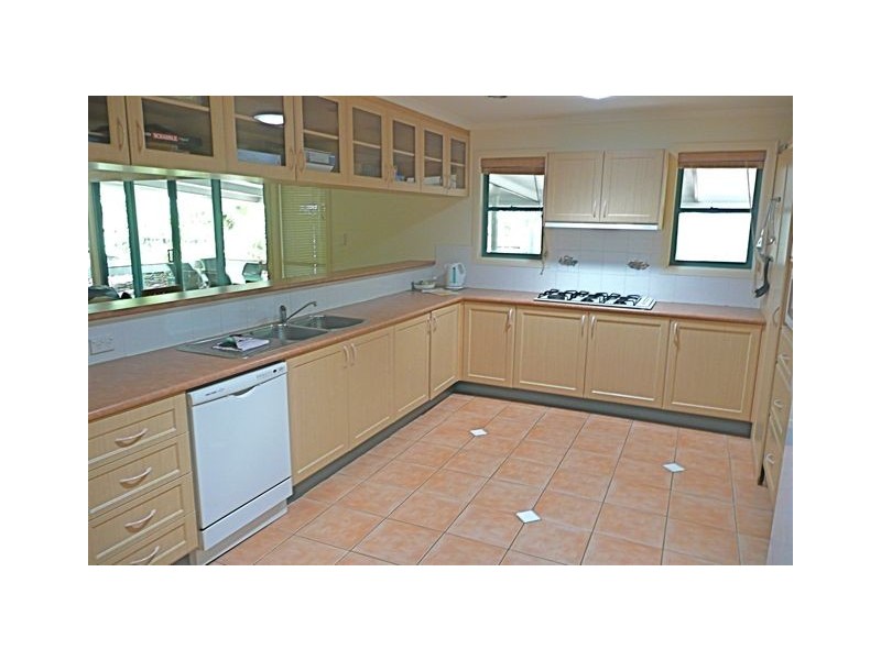 7 Belle Court, Rainbow Beach QLD 4581