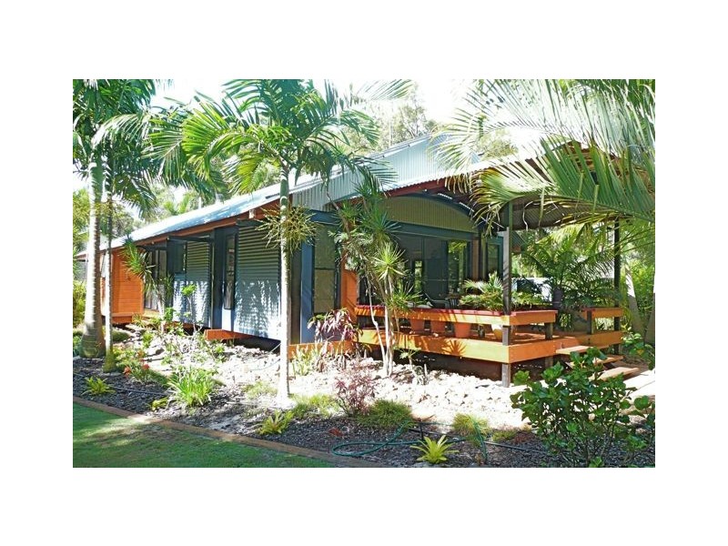 2 Esprit Drive, Rainbow Beach QLD 4581