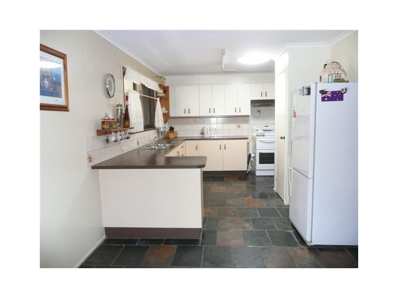 8 Manooka Drive, Rainbow Beach QLD 4581