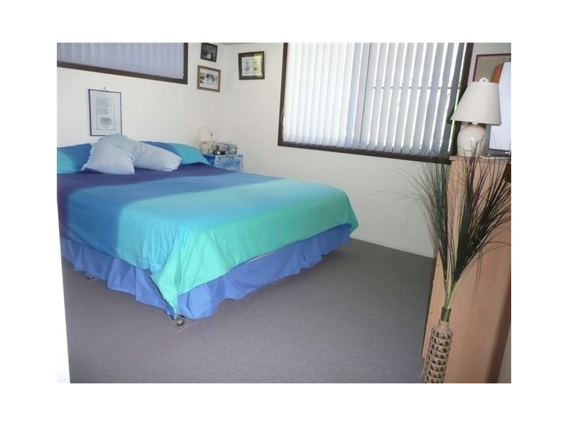 8 Manooka Drive, Rainbow Beach QLD 4581