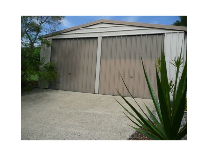 8 Manooka Drive, Rainbow Beach QLD 4581