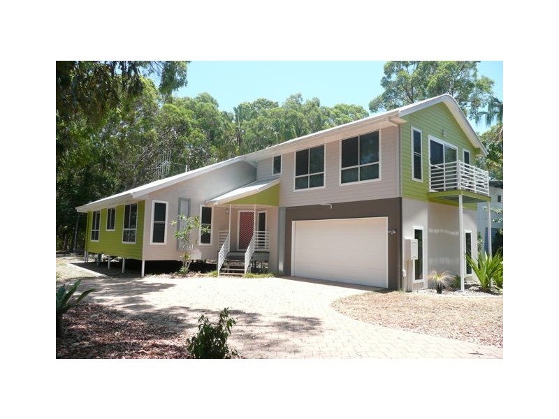 6 Belle Court, Rainbow Beach QLD 4581
