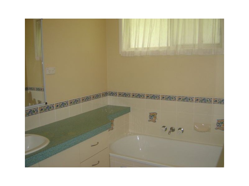 2 Rumbalara Avenue, Rainbow Beach QLD 4581