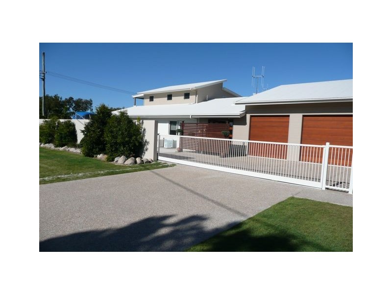 8 Cypress Avenue, Rainbow Beach QLD 4581