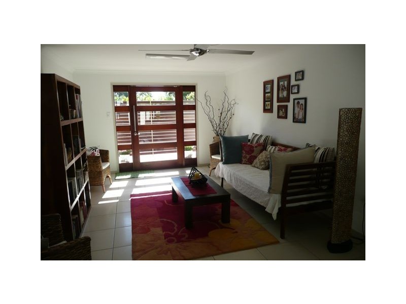 8 Cypress Avenue, Rainbow Beach QLD 4581