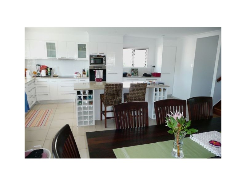 8 Cypress Avenue, Rainbow Beach QLD 4581