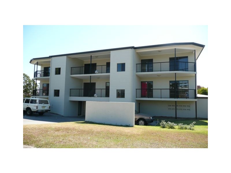 2/10 Carlo Road, Rainbow Beach QLD 4581