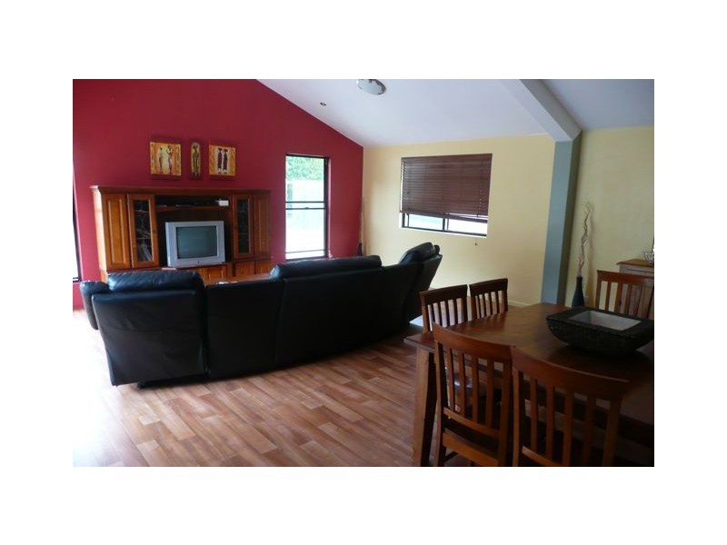 13 Rumbalara Avenue, Rainbow Beach QLD 4581