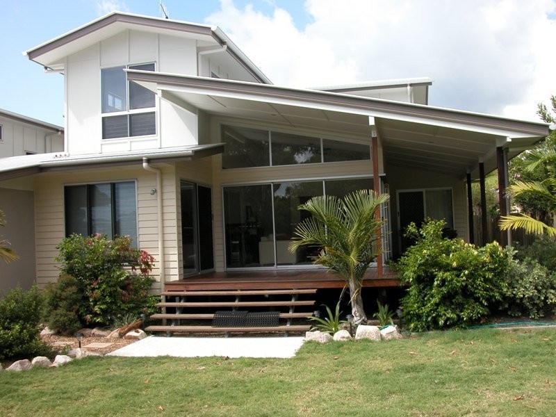 2/2 Coora Court, Rainbow Beach QLD 4581