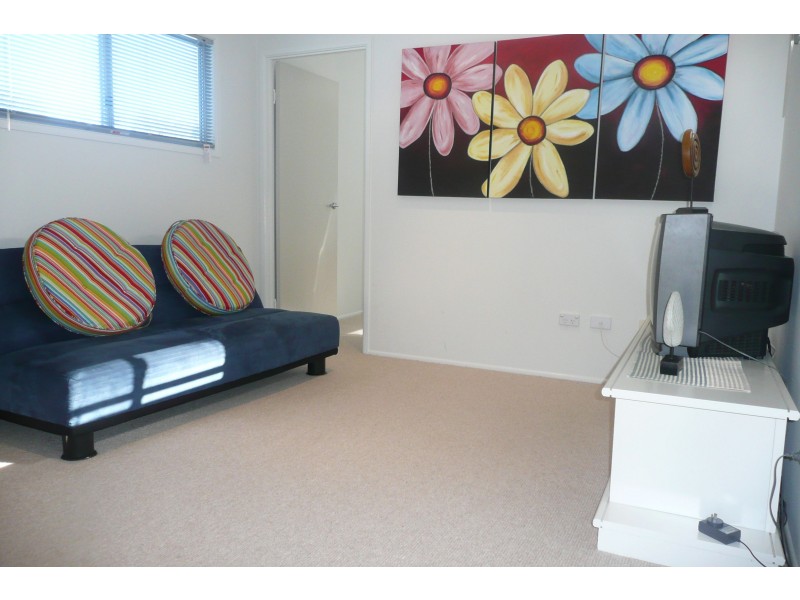 2/2 Coora Court, Rainbow Beach QLD 4581
