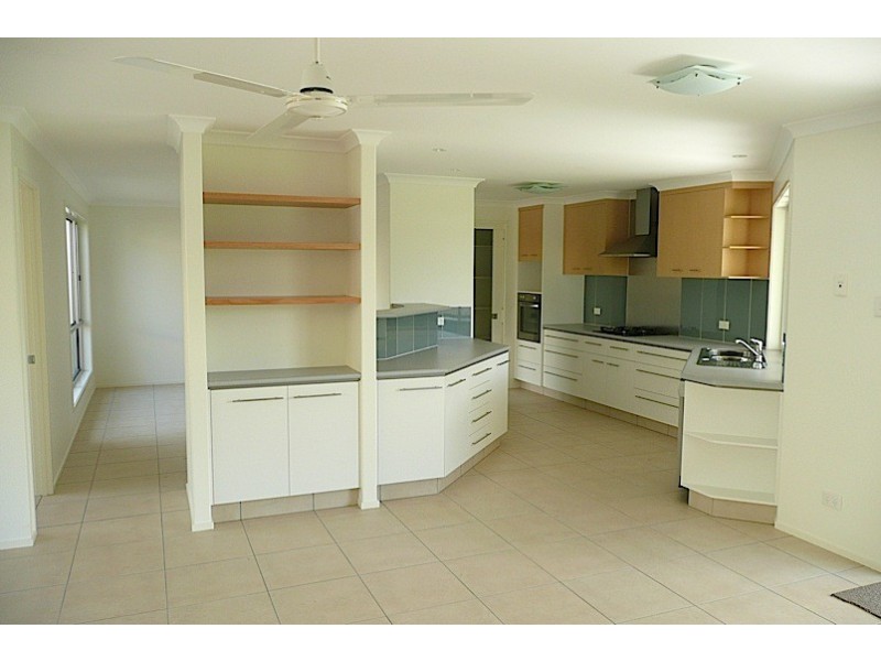 13 Bomburra Court, Rainbow Beach QLD 4581