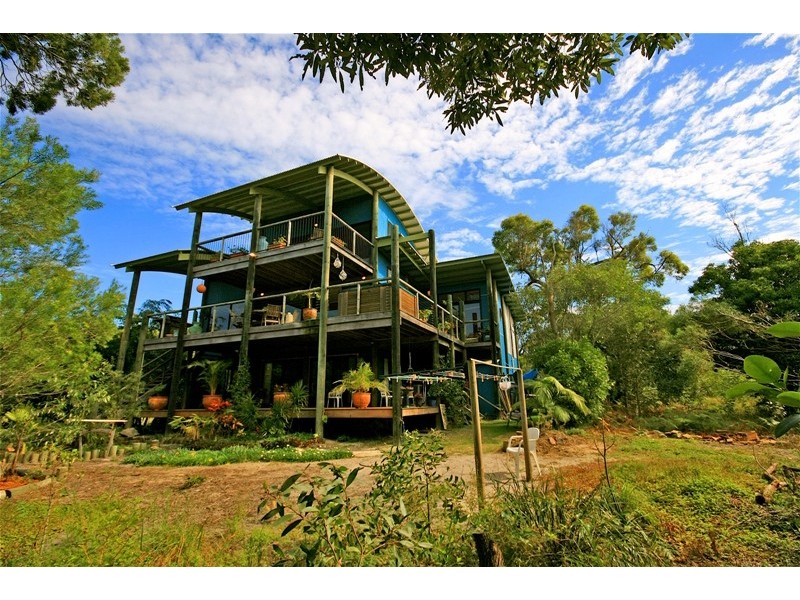 25 Naiad Court, Rainbow Beach QLD 4581