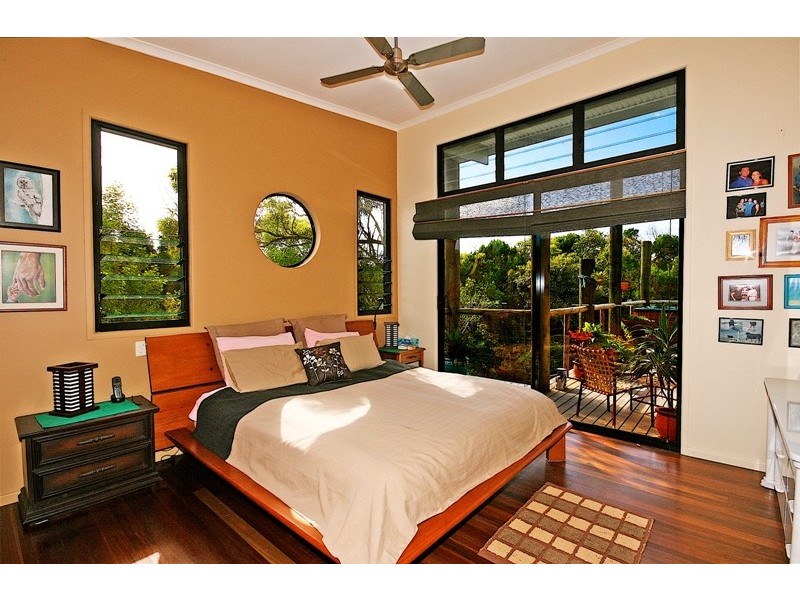 25 Naiad Court, Rainbow Beach QLD 4581