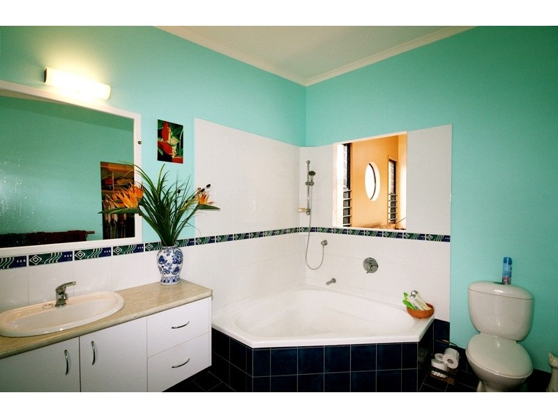 25 Naiad Court, Rainbow Beach QLD 4581