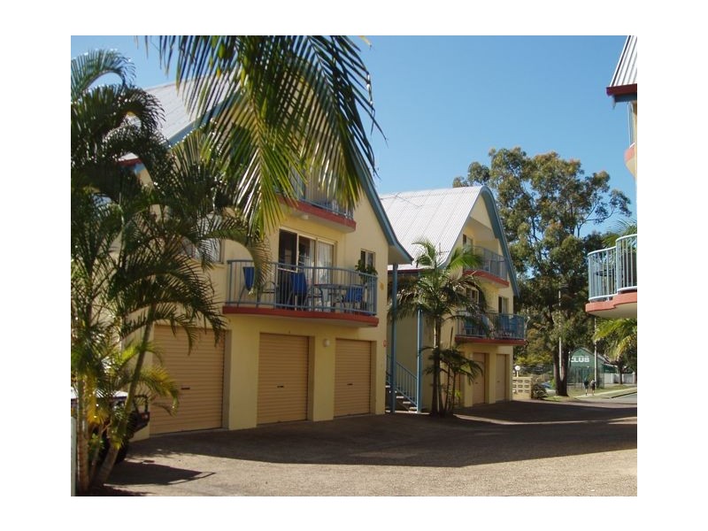 4 Double Island Drive, Rainbow Beach QLD 4581