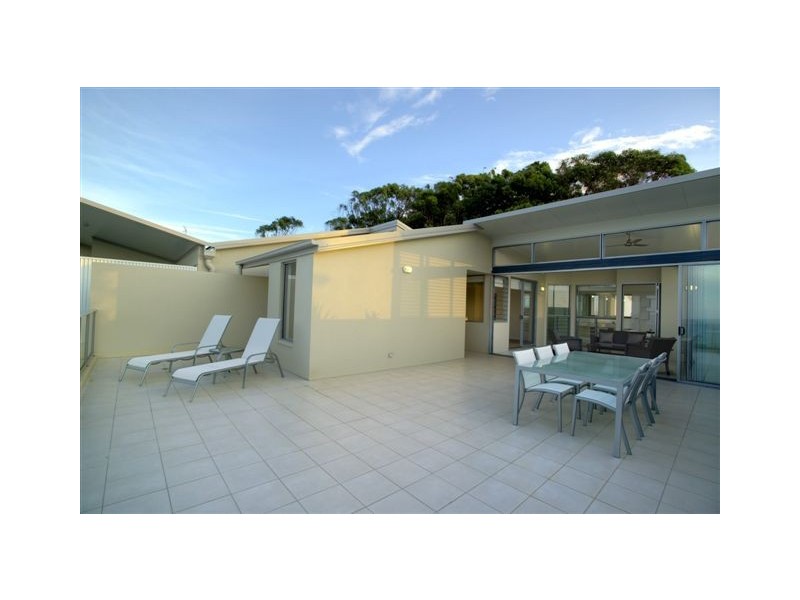 3 Ocean View Parade, Rainbow Beach QLD 4581