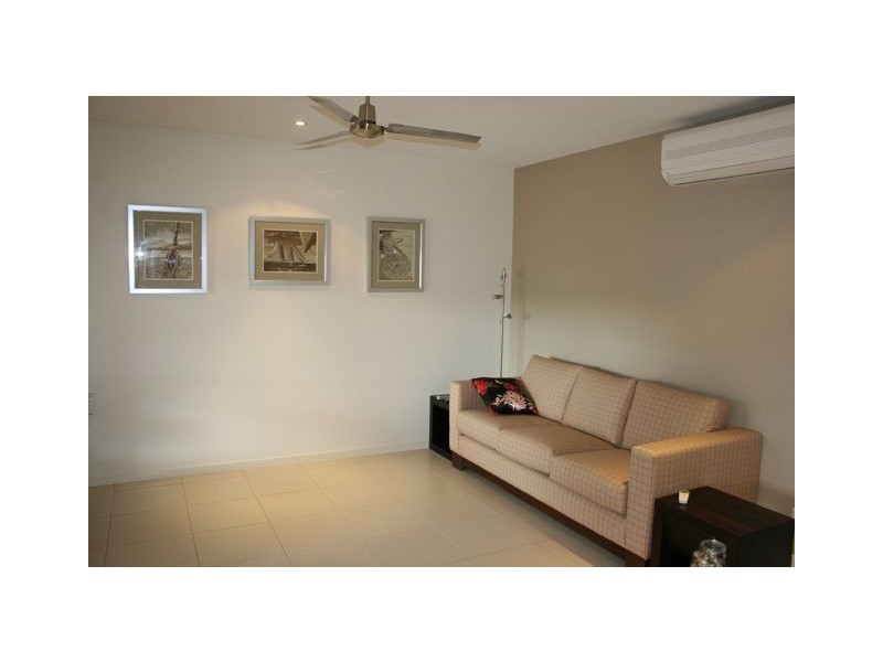 4/7 Spectrum Street, Rainbow Beach QLD 4581