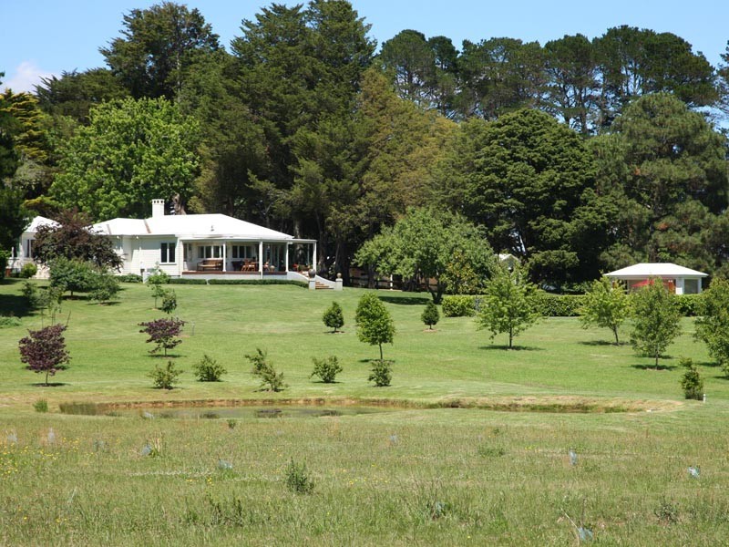 - Illawarra Highway, Moss Vale NSW 2577