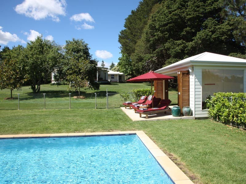 - Illawarra Highway, Moss Vale NSW 2577