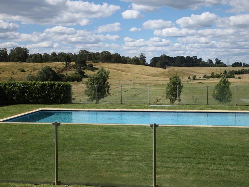- Illawarra Highway, Moss Vale NSW 2577