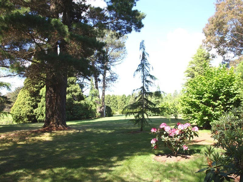 - Illawarra Highway, Moss Vale NSW 2577