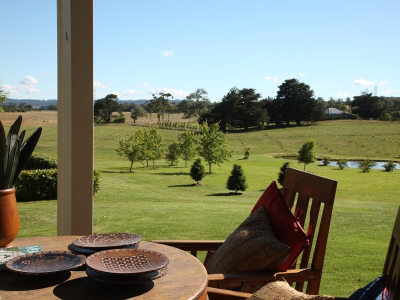 - Illawarra Highway, Moss Vale NSW 2577