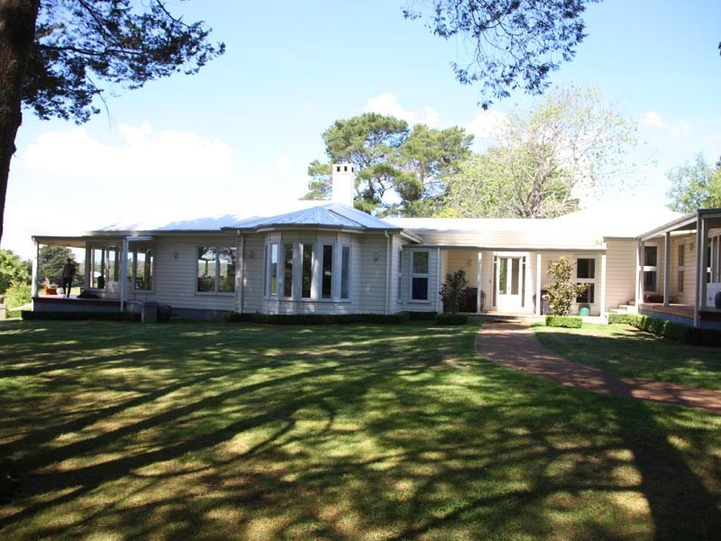 - Illawarra Highway, Moss Vale NSW 2577